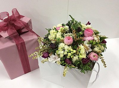 flower posy in gift box